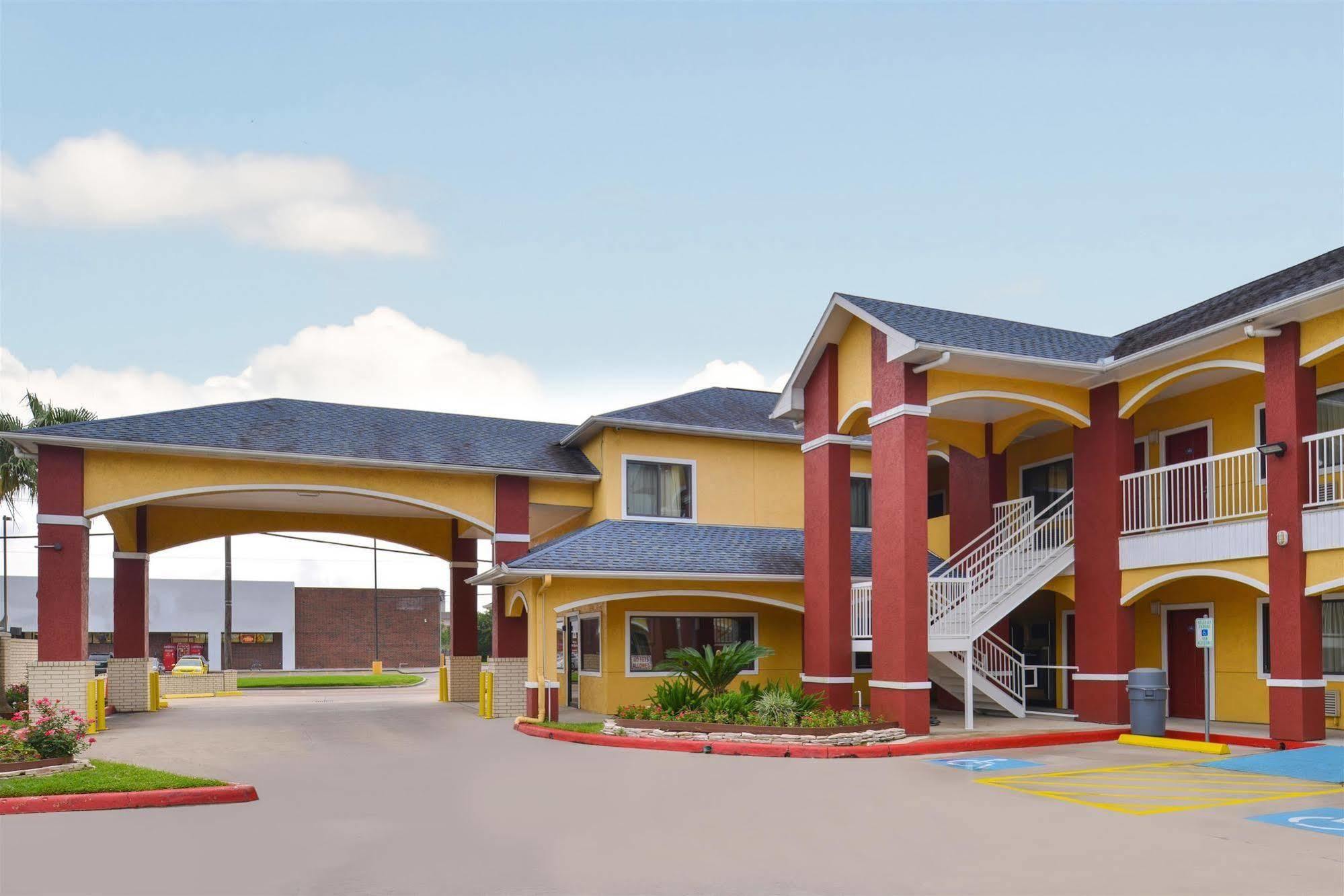 Americas Best Value Inn-Baytown Zewnętrze zdjęcie